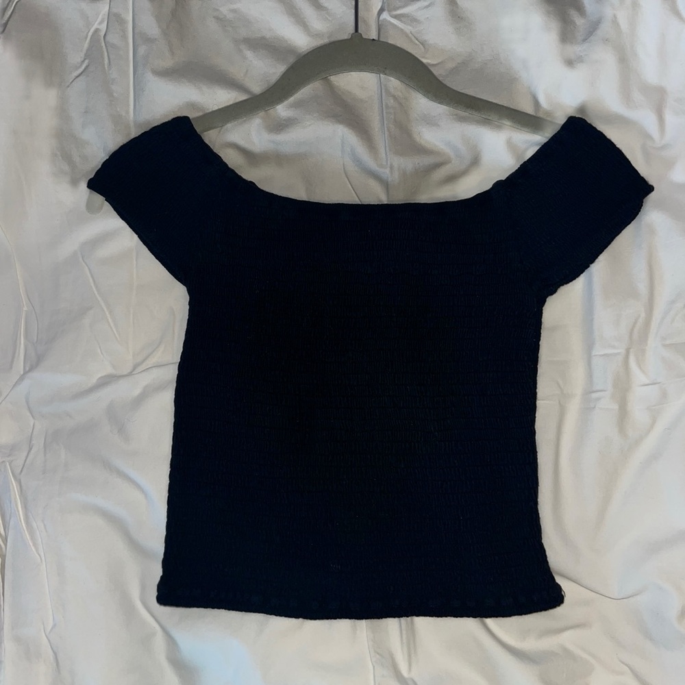 BRANDY MELVILLE STRETCH TOP ( NO LONGER AVAILABLE IN STORES)